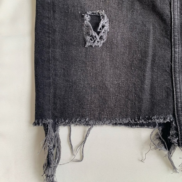 DENIM & DENIM SIZE 2 black distressed jeans skirt - Picture 3 of 11